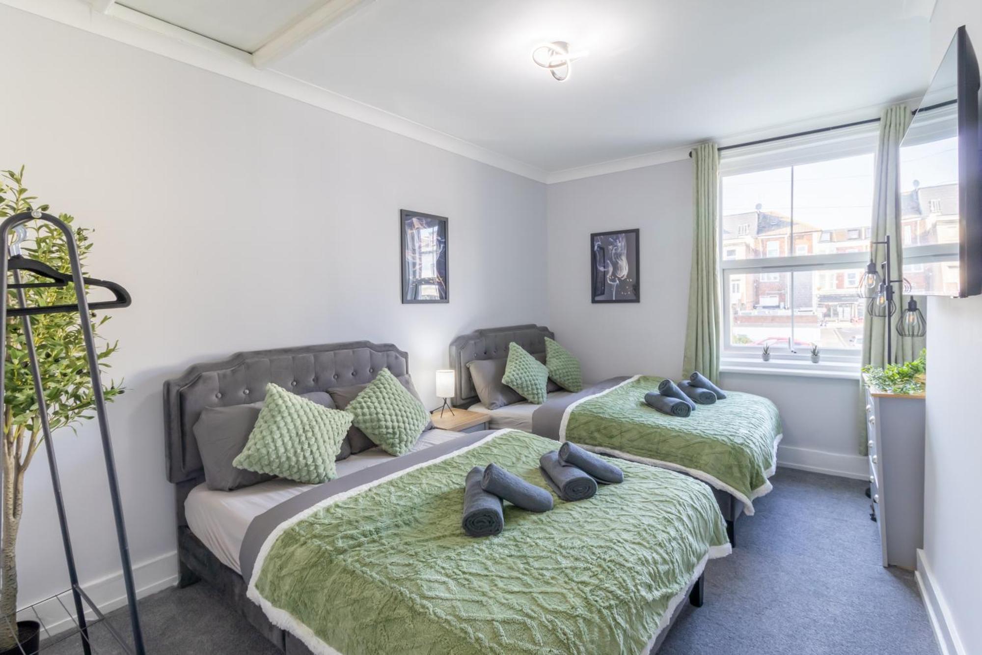 Open Mind Property - Apartment With 2 Double Beds Portsmouth Exteriör bild